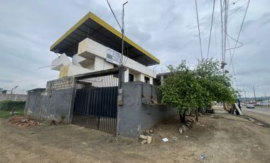 CASA EN VENTA EN PASO LATERAL DE LA CIUDAD DE PORTOVIEJO