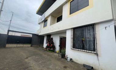 CASA EN VENTA EN PASO LATERAL DE LA CIUDAD DE PORTOVIEJO