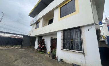 CASA EN VENTA EN PASO LATERAL DE LA CIUDAD DE PORTOVIEJO