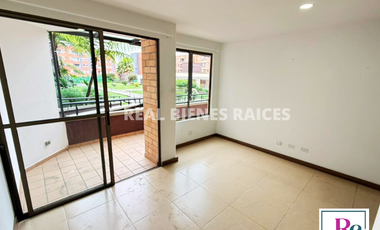 Apartamento de segundo piso en exclusiva unidad cerrada.