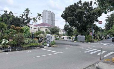 Dijual Tanah Kav Hoek Jalan Raya 3 Row di Cemput Barat