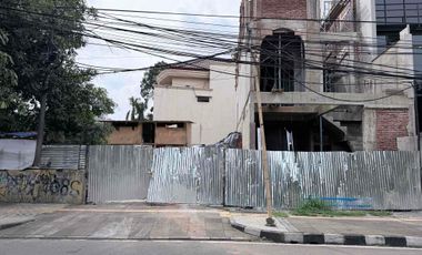 Dijual Tanah Kav Hoek Jalan Raya 3 Row di Cemput Barat