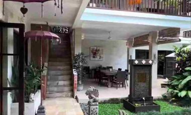 Villa Freehold Dengan 5 Kamar di Payogan Ubud