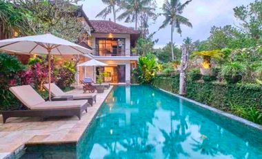 Villa Freehold Dengan 5 Kamar di Payogan Ubud