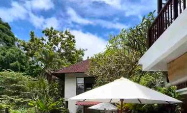Villa Freehold Dengan 5 Kamar di Payogan Ubud