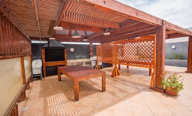 SE VENDE DEPTO EN EDIFICIO ALTO DEL PARQUE.