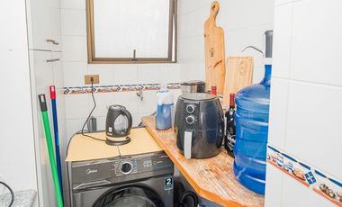 SE VENDE DEPTO EN EDIFICIO ALTO DEL PARQUE.