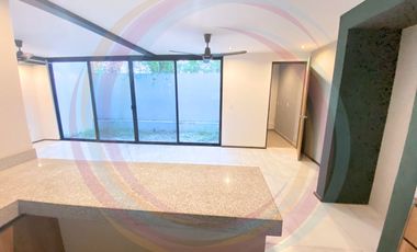 Villa de 2 recámaras, privada con alberca. Zona Univ. Modelo