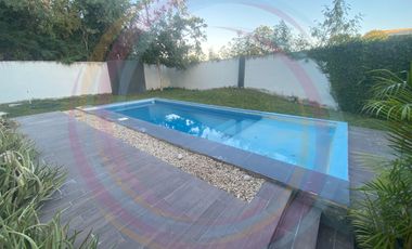 Villa de 2 recámaras, privada con alberca. Zona Univ. Modelo