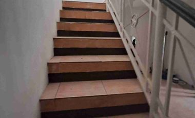 Rumah  hook 2 lantai dengan kamar tidur 4 bisa untuk kantor dan hunian tempat tinggal di komplek Margahayu