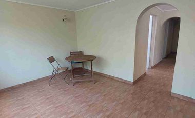 SE VENDE CASA EN CASABLANCA AVENIDA  PRINCIPAL