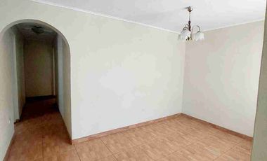 SE VENDE CASA EN CASABLANCA AVENIDA  PRINCIPAL