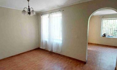 SE VENDE CASA EN CASABLANCA AVENIDA  PRINCIPAL