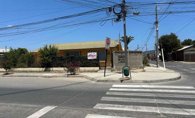 SE VENDE CASA EN CASABLANCA AVENIDA  PRINCIPAL