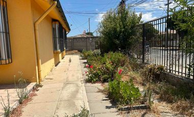 SE VENDE CASA EN CASABLANCA AVENIDA  PRINCIPAL