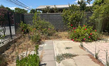 SE VENDE CASA EN CASABLANCA AVENIDA  PRINCIPAL