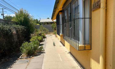 SE VENDE CASA EN CASABLANCA AVENIDA  PRINCIPAL