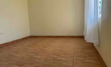 SE VENDE CASA EN CASABLANCA AVENIDA  PRINCIPAL