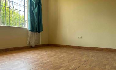 SE VENDE CASA EN CASABLANCA AVENIDA  PRINCIPAL