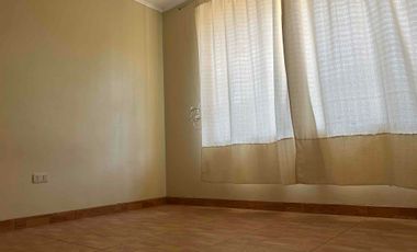 SE VENDE CASA EN CASABLANCA AVENIDA  PRINCIPAL