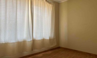 SE VENDE CASA EN CASABLANCA AVENIDA  PRINCIPAL