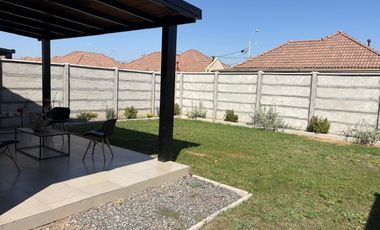 ACOGEDORA  Y LINDA CASA EN HACIENDA LA ESMERALDA III TALCA ORIENTE