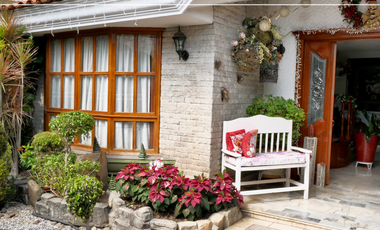 Casa en venta, ubicada atrás de la comercial |  Col. Los Ángeles Uruapan