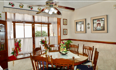 Casa en venta, ubicada atrás de la comercial |  Col. Los Ángeles Uruapan