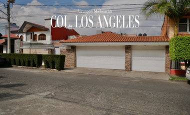 Casa en venta, ubicada atrás de la comercial |  Col. Los Ángeles Uruapan