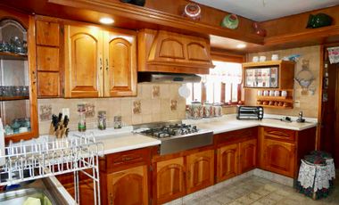 Casa en venta, ubicada atrás de la comercial |  Col. Los Ángeles Uruapan