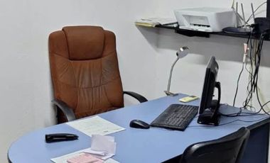 OFICINA AEN RENTA CON TRES PRIVADOS Y AREA COMUN