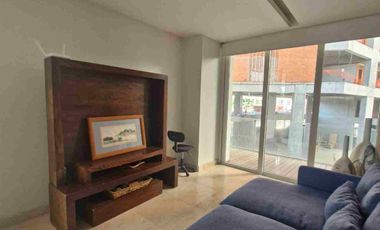 Amplio y discreto departamento en venta en el Country Club