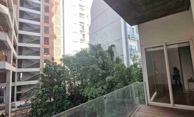 Amplio y discreto departamento en venta en el Country Club