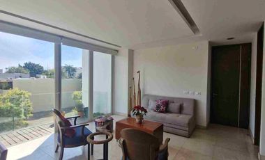 Amplio y discreto departamento en venta en el Country Club