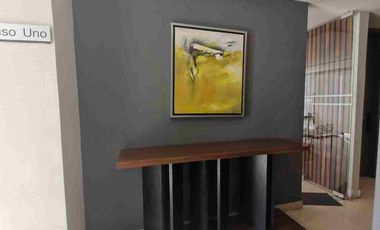 Amplio y discreto departamento en venta en el Country Club