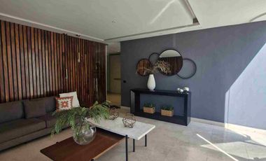Amplio y discreto departamento en venta en el Country Club