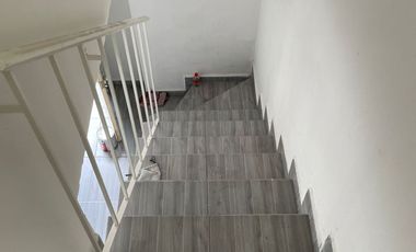 CASA EN VENTA EN LOMAS DE RIO MEDIO