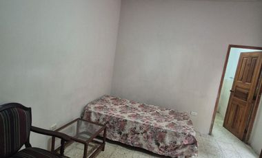 Habitación Semi-Amoblada en Alquiler en la Alborada, Planta Baja, Parqueo, Incluye Servicios, Norte de Guayaquil