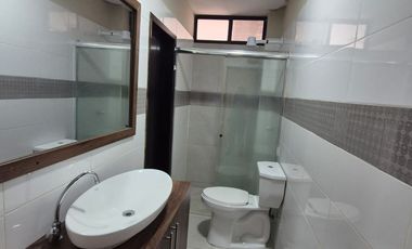 Departamento en Alquiler en Lomas de Urdesa, 2 Habitaciones, 1 Baño y medio, Norte de Guayaquil.
