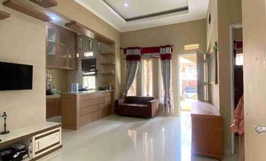 RUMAH DENGAN LOKASI STRATEGIS DI MEGA RESIDEN SUKABUMI