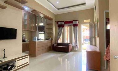 RUMAH DENGAN LOKASI STRATEGIS DI MEGA RESIDEN SUKABUMI