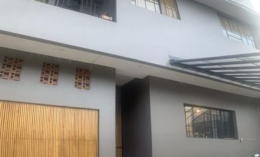 Dijual Rumah Mewah Full furnished Lokasi Strategis Di Ampera
