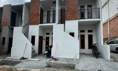 Rumah Kost 2 Lantai Tampilan Modern & Fungsional, Siap Operasional