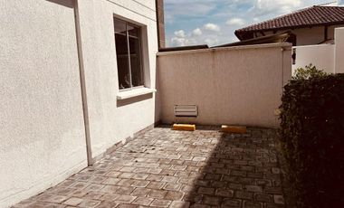 Casa de Venta 4 Dorm., Sector Tumbaco