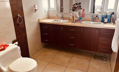 Casa de Venta 4 Dorm., Sector Tumbaco