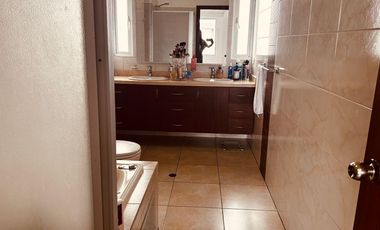 Casa de Venta 4 Dorm., Sector Tumbaco