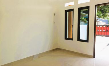 RUMAH MURAH POSISI HOOK SIAP HUNI BEBAS BANJIR DI SENOPATI ESTATE