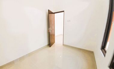 RUMAH MURAH POSISI HOOK SIAP HUNI BEBAS BANJIR DI SENOPATI ESTATE