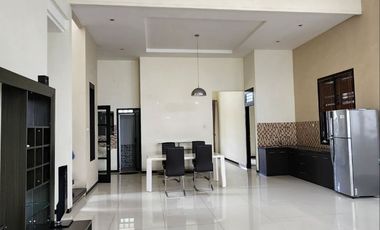 Disewakan Rumah Mewah Siap Huni di Araya Golf Malang Kawasan Elit
