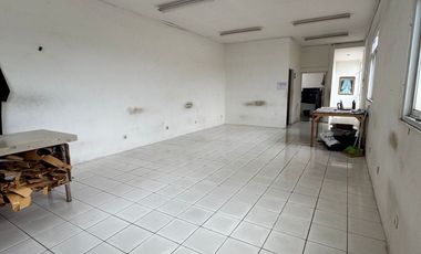 Dijual Rumah Luas Ex Konveksi di Komplek Pharmindo